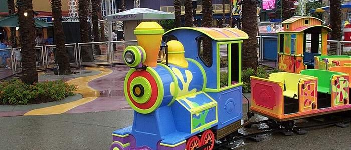 רכבת חשמלית -לונה פארק